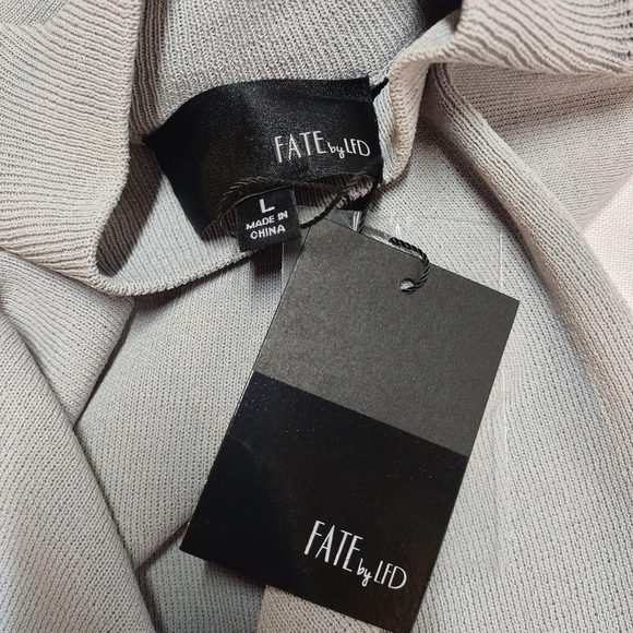 Fate by LFD Sweater Women's Gray Split Tie Sleeve Sweater Sz L NWT - Picture 9 of 10